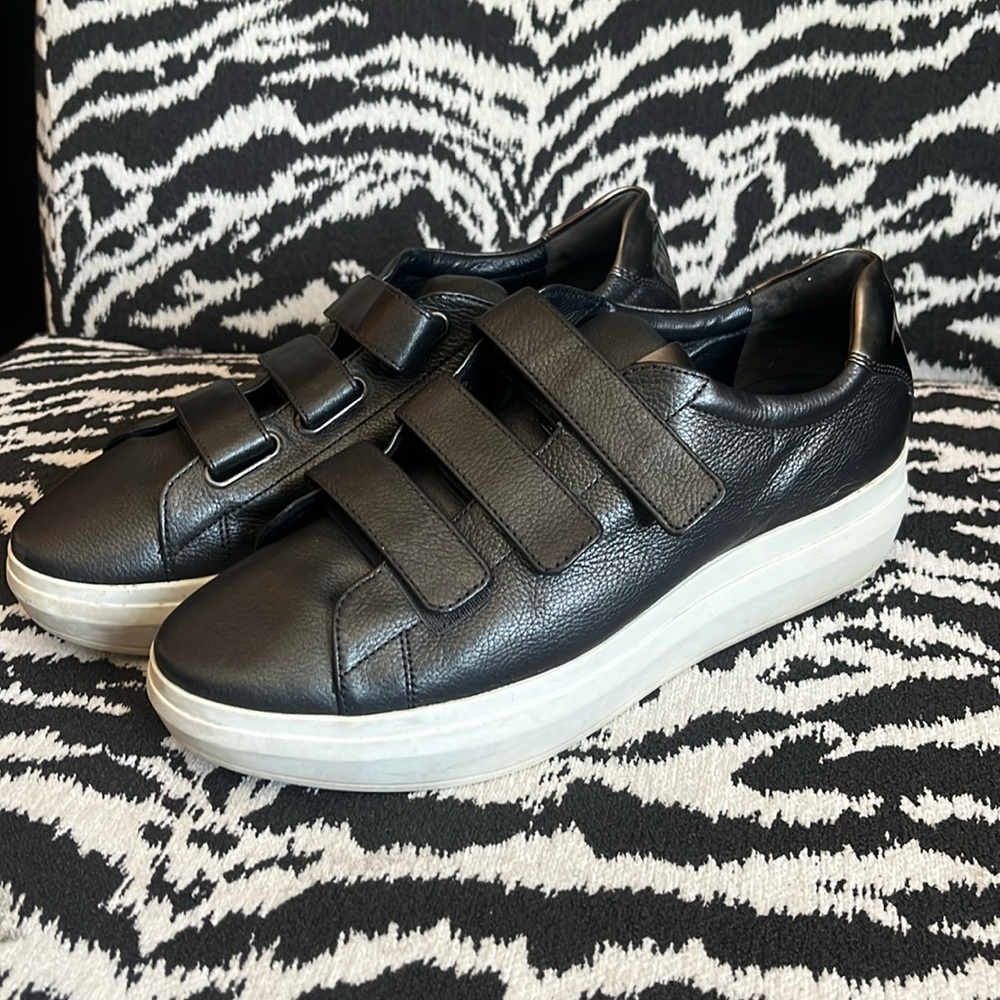 HOGL metallic leather slip ons